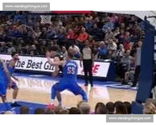 文班亚马跨界封神！C 罗式电梯球破门，篮球足球双天赋引爆体坛